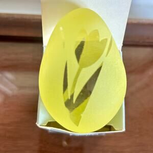 Vintage Pilgrim Glass Sculptured Yellow Egg with Tulip Design